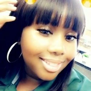 Meet your Posher, Malika